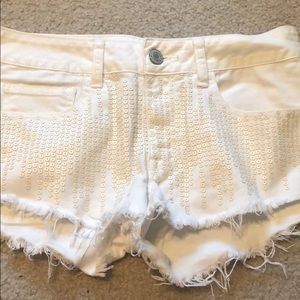 White American Eagle shorts.